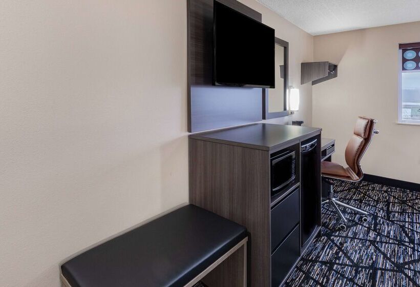 Отель Super 8 By Wyndham Charlottesville