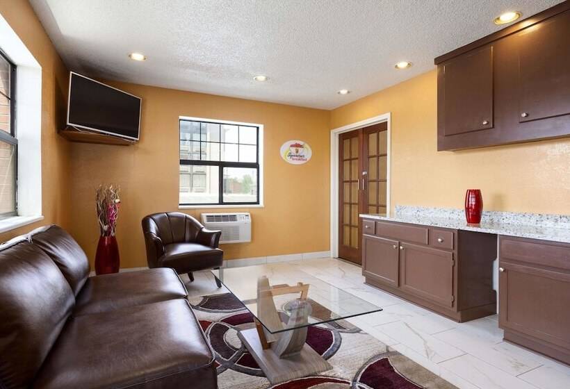 בית מלון כפרי Super 8 By Wyndham Colorado Springs/afa Area