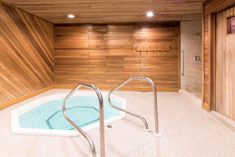 هتل Super 8 By Wyndham Duluth