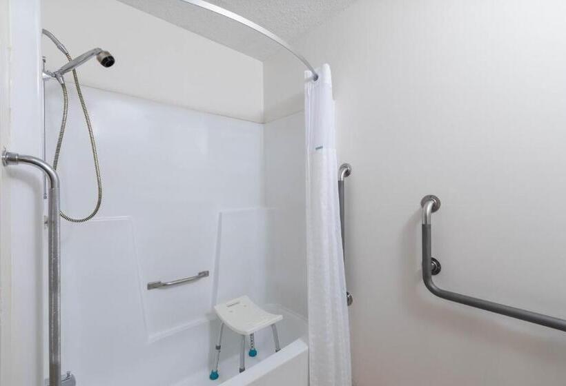 هتل Super 8 By Wyndham Duluth