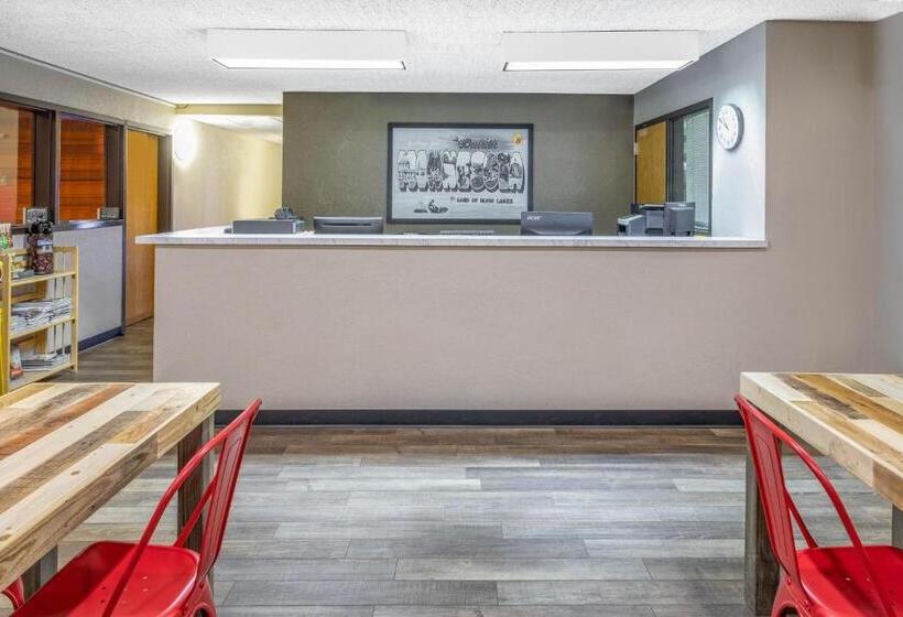 هتل Super 8 By Wyndham Duluth