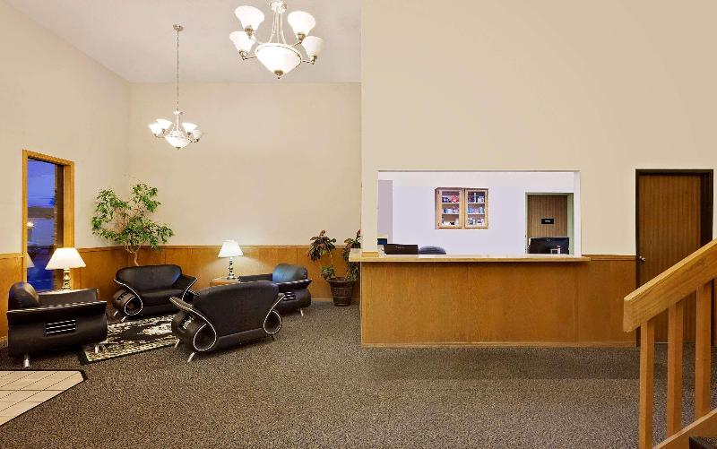 هتل Super 8 By Wyndham Fayetteville