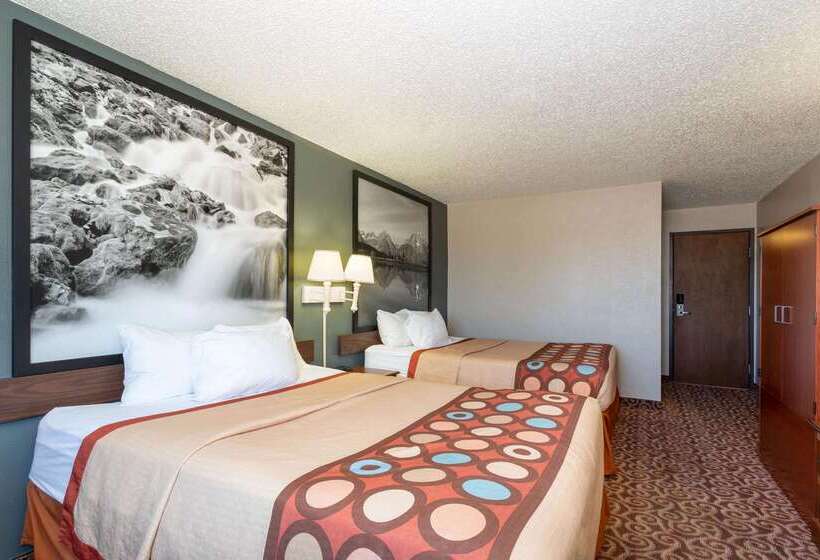 فندق Super 8 By Wyndham Gillette