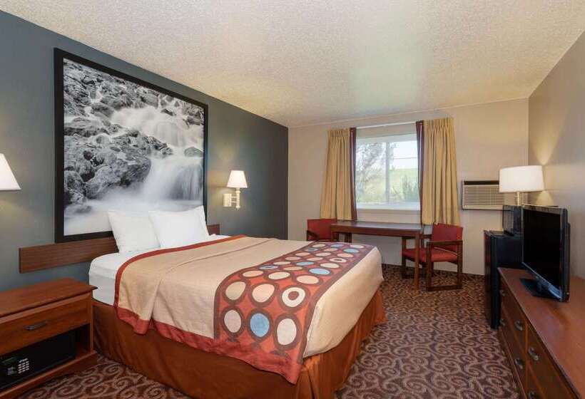 فندق Super 8 By Wyndham Gillette