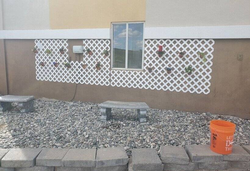 فندق Super 8 By Wyndham Gillette