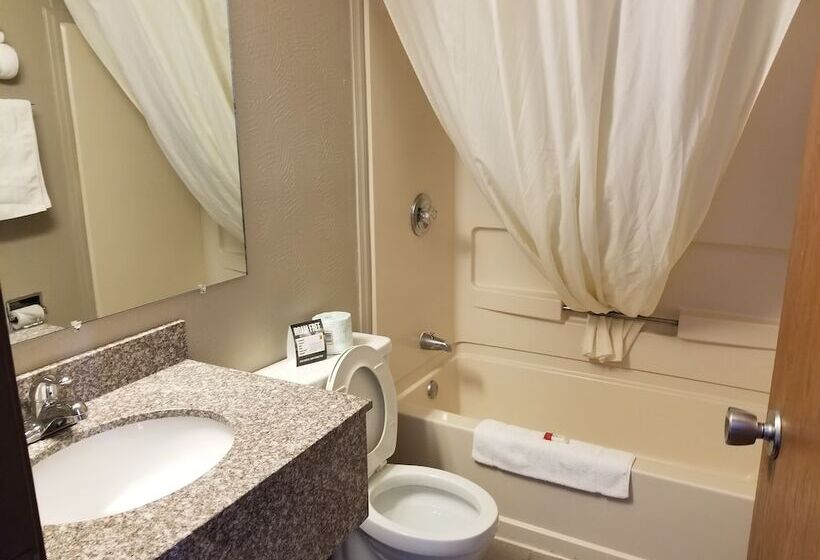 فندق Super 8 By Wyndham Gillette