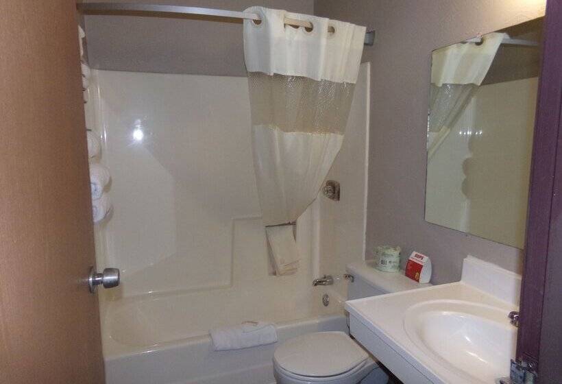 فندق Super 8 By Wyndham Gillette