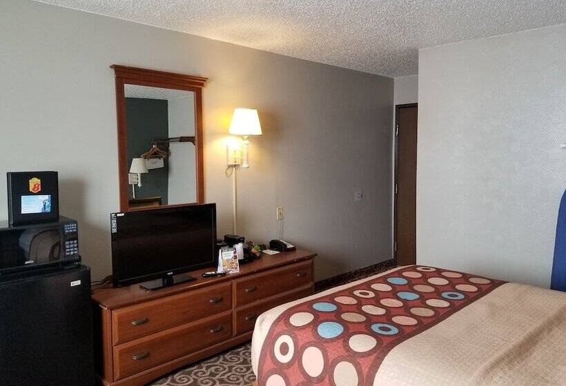 فندق Super 8 By Wyndham Gillette