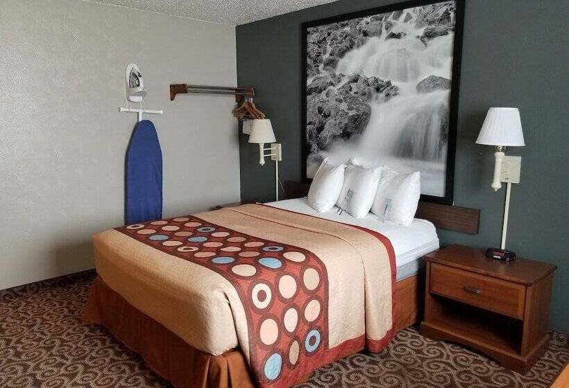 فندق Super 8 By Wyndham Gillette