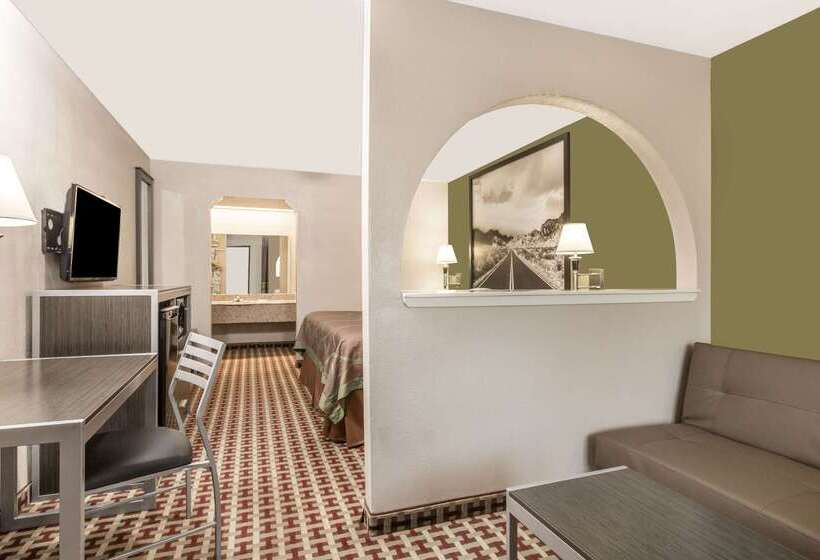 酒店 Super 8 By Wyndham Houston/nasa