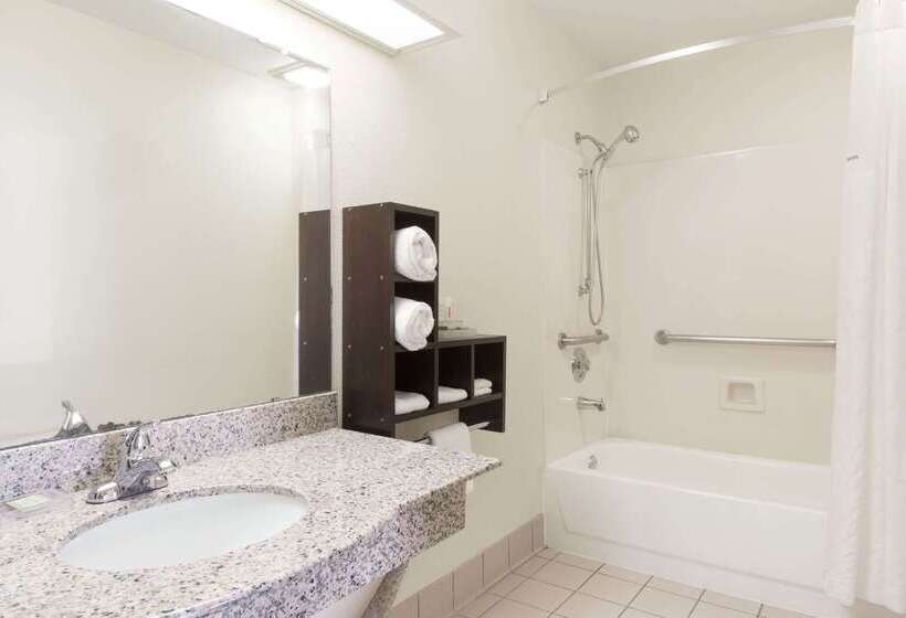 酒店 Super 8 By Wyndham Houston/nasa