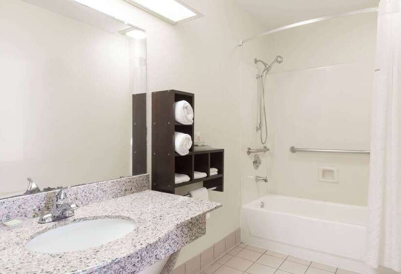 酒店 Super 8 By Wyndham Houston/nasa