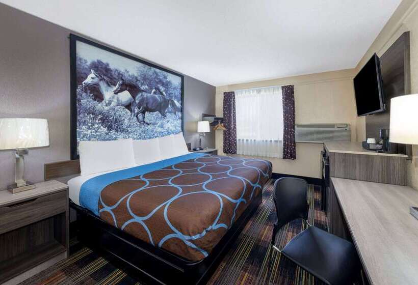 فندق Super 8 By Wyndham Kansas City At Barry Road/airport