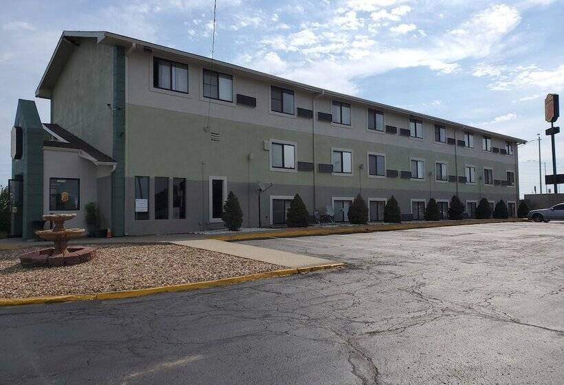 فندق Super 8 By Wyndham Kansas City At Barry Road/airport