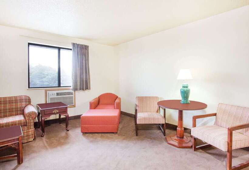 فندق Super 8 By Wyndham Lexington Va