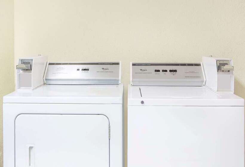 ホテル Super 8 By Wyndham Mobile