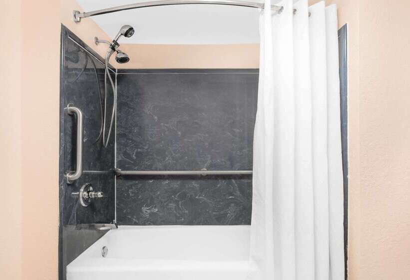 ホテル Super 8 By Wyndham Mobile