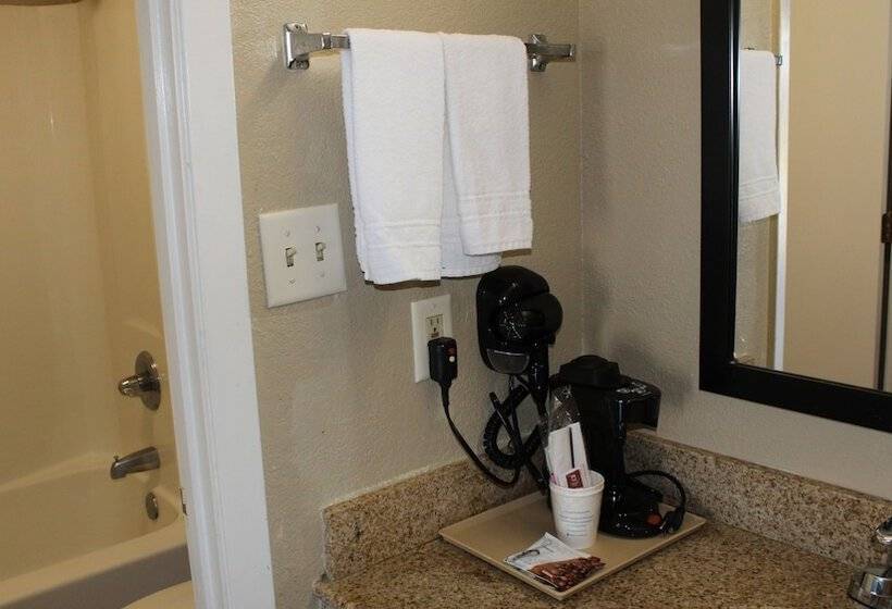 هتل Super 8 By Wyndham Mobile/tillmans Corner