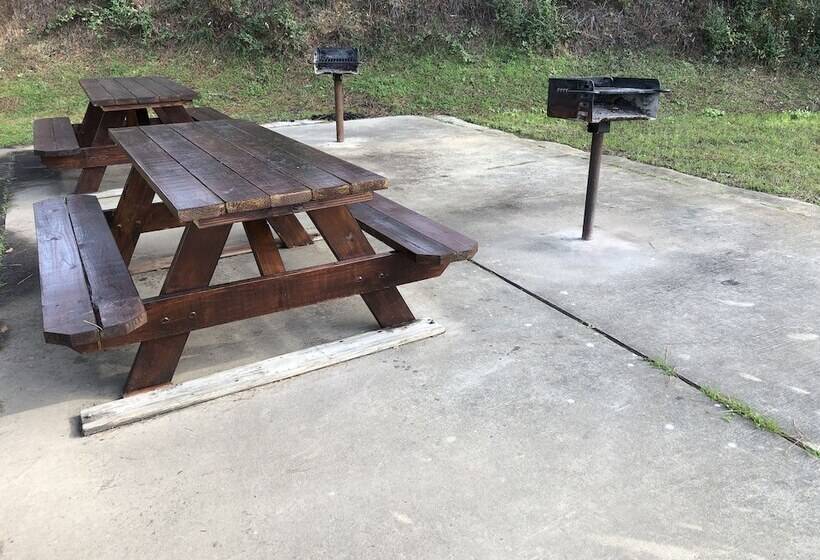 فندق Super 8 By Wyndham Natchitoches