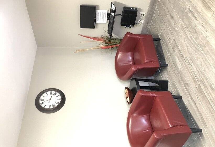 فندق Super 8 By Wyndham Natchitoches