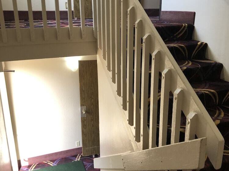 فندق Super 8 By Wyndham Natchitoches