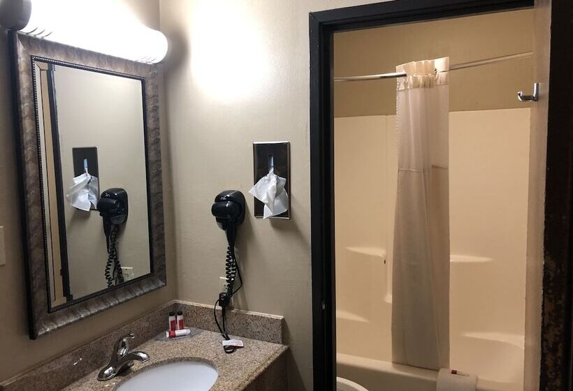 فندق Super 8 By Wyndham Natchitoches