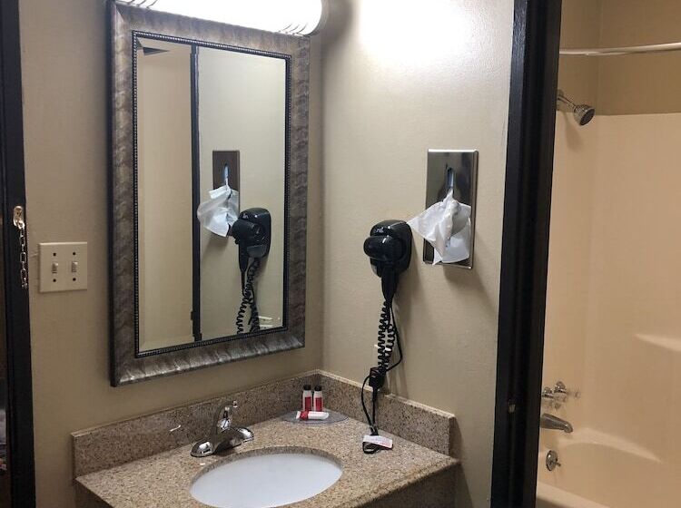 فندق Super 8 By Wyndham Natchitoches