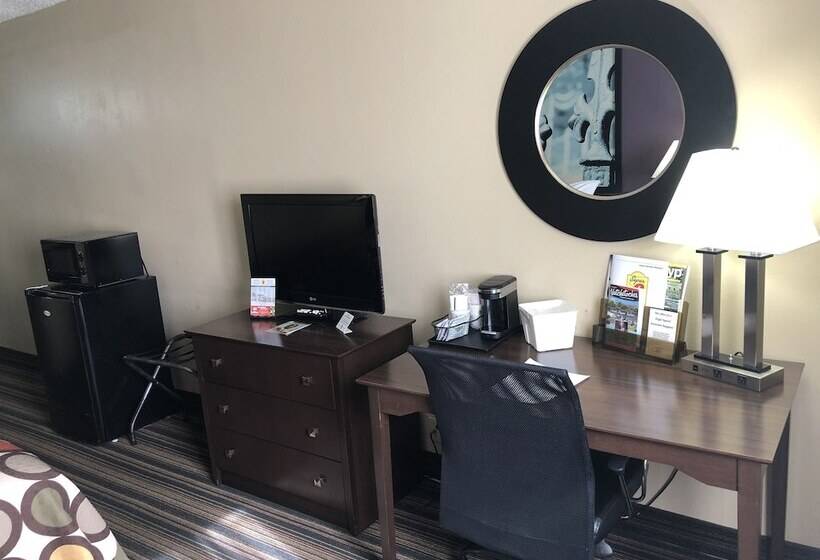 فندق Super 8 By Wyndham Natchitoches