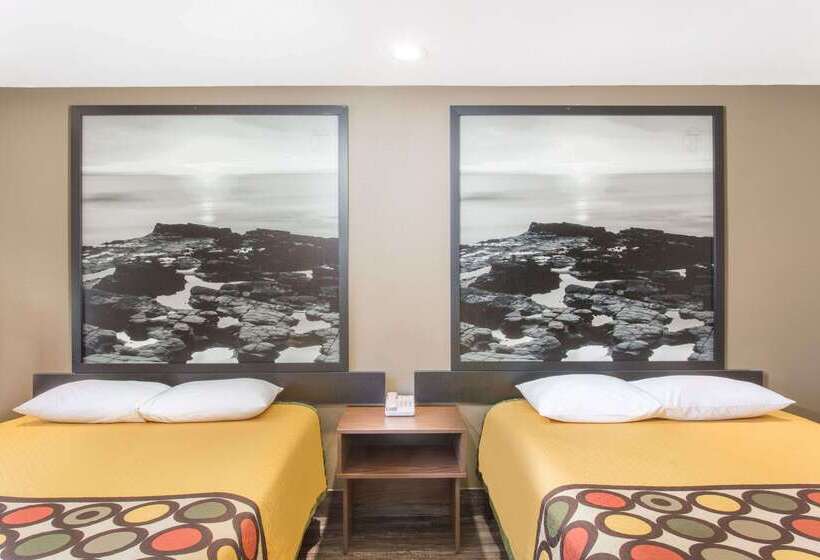 Отель Super 8 By Wyndham National City Chula Vista