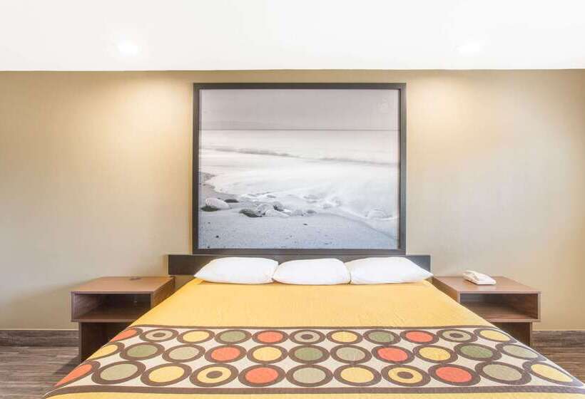 Отель Super 8 By Wyndham National City Chula Vista