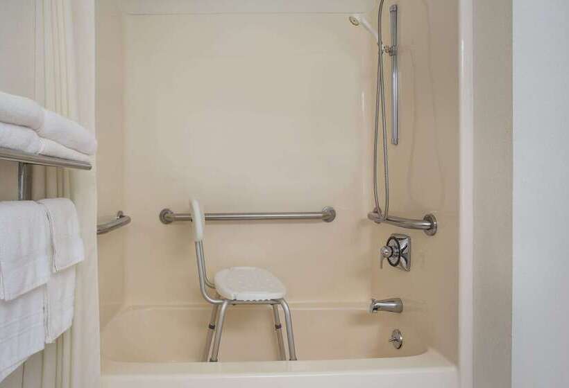 호텔 Super 8 By Wyndham New Hampton