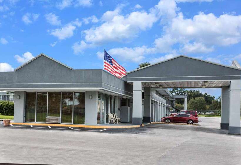 בית מלון כפרי Super 8 By Wyndham Ocala I 75