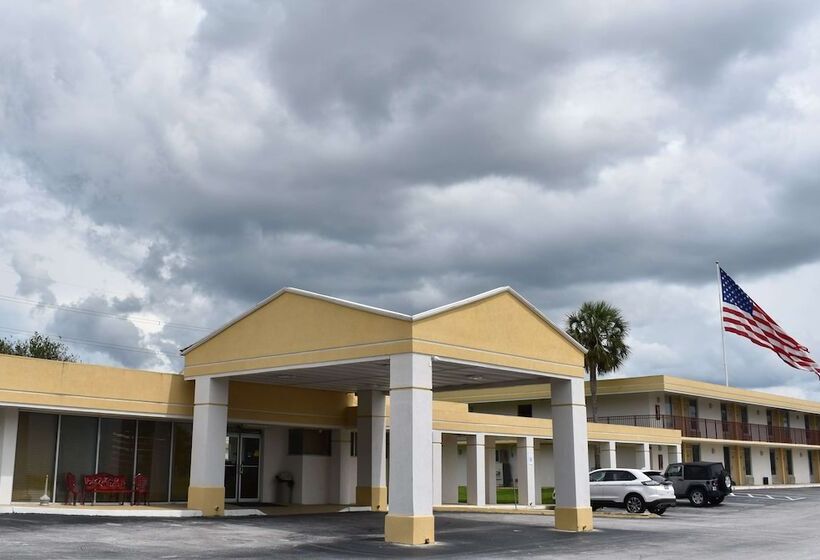 בית מלון כפרי Super 8 By Wyndham Ocala I 75