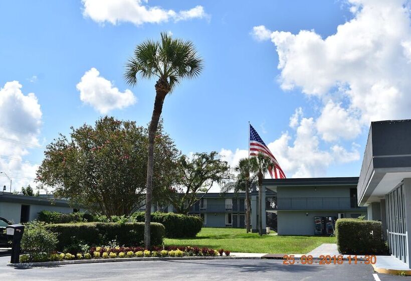 בית מלון כפרי Super 8 By Wyndham Ocala I 75