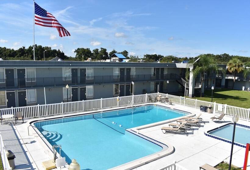 בית מלון כפרי Super 8 By Wyndham Ocala I 75