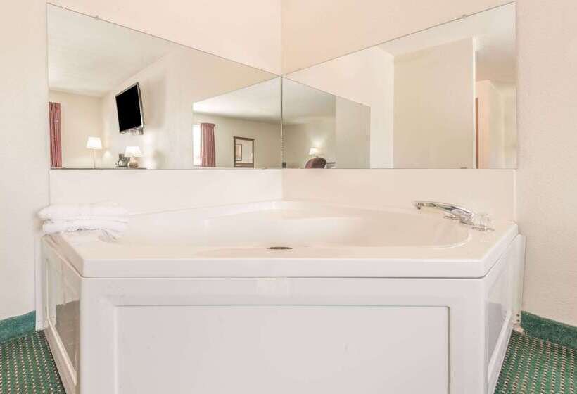 בית מלון כפרי Super 8 By Wyndham Platte City Kansas City Area