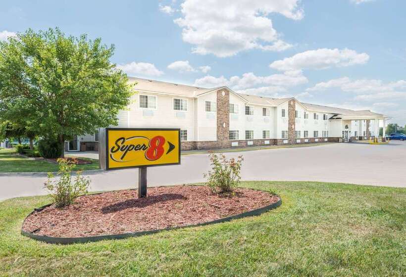בית מלון כפרי Super 8 By Wyndham Platte City Kansas City Area