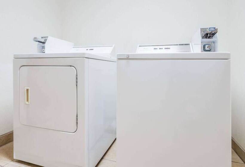 בית מלון כפרי Super 8 By Wyndham Platte City Kansas City Area