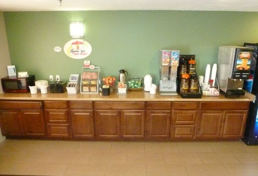 فندق Super 8 By Wyndham Rock Springs