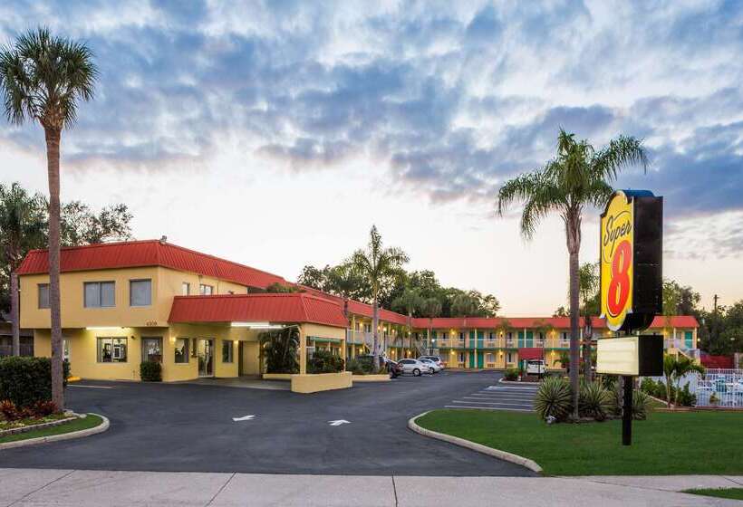 فندق Super 8 By Wyndham Sarasota Near Siesta Key