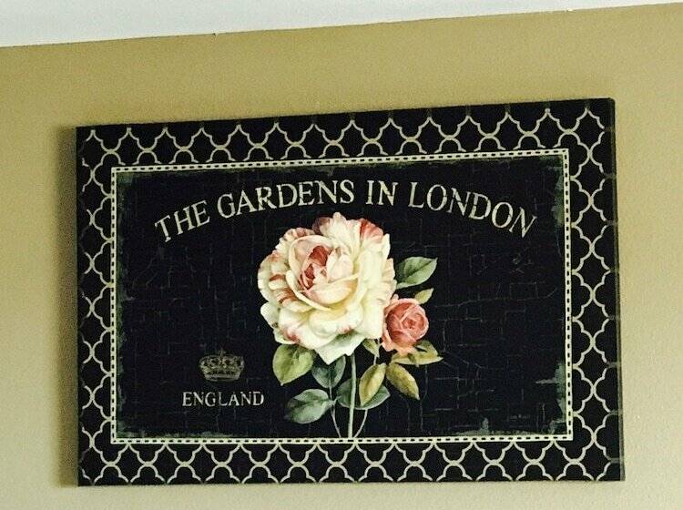 호텔 Sutton Suites