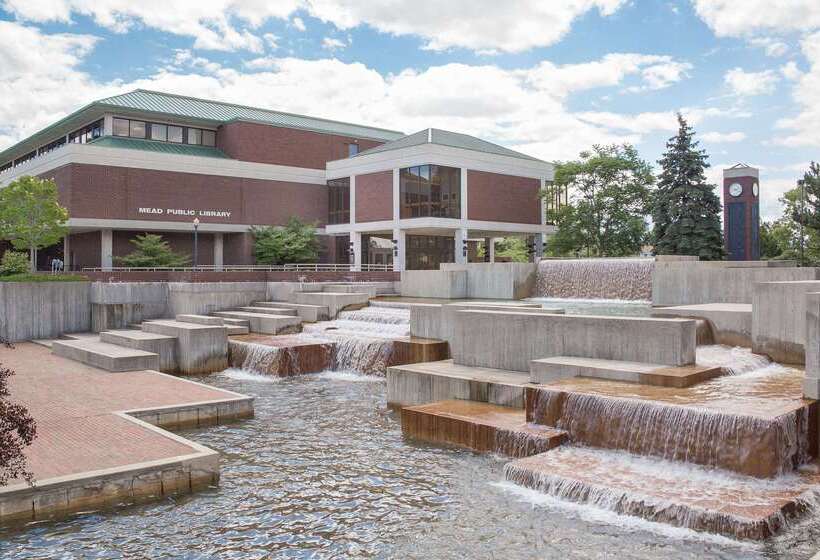 酒店 Super 8 By Wyndham Sheboygan Wi