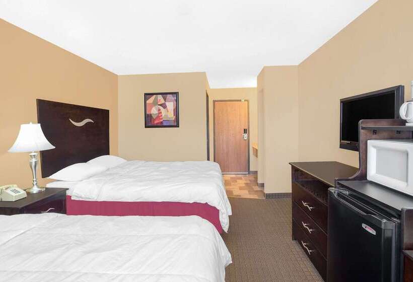 酒店 Super 8 By Wyndham Sheboygan Wi