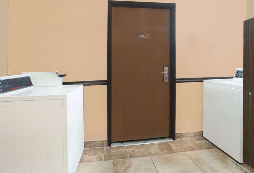 酒店 Super 8 By Wyndham Sheboygan Wi