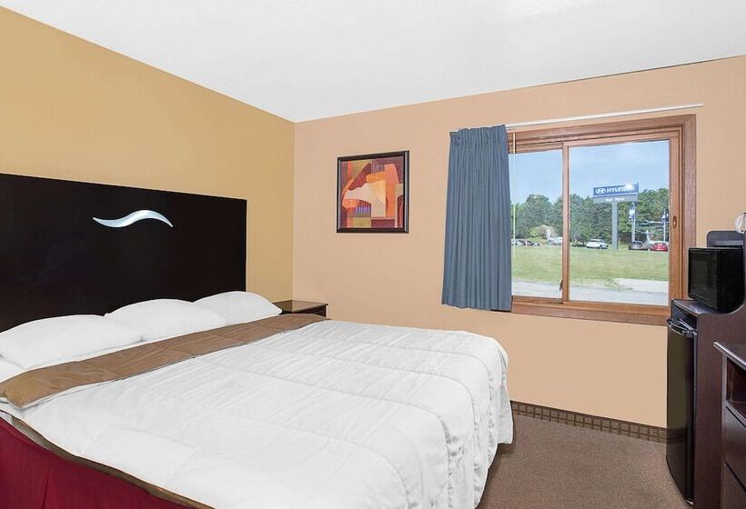 酒店 Super 8 By Wyndham Sheboygan Wi