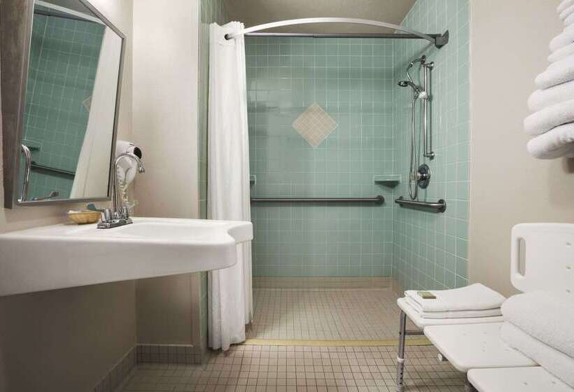 فندق Super 8 By Wyndham Sturgis