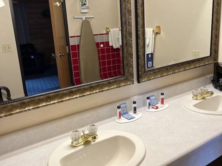 فندق Super 8 By Wyndham Sturgis