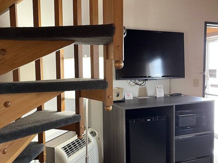 فندق Super 8 By Wyndham Sturgis