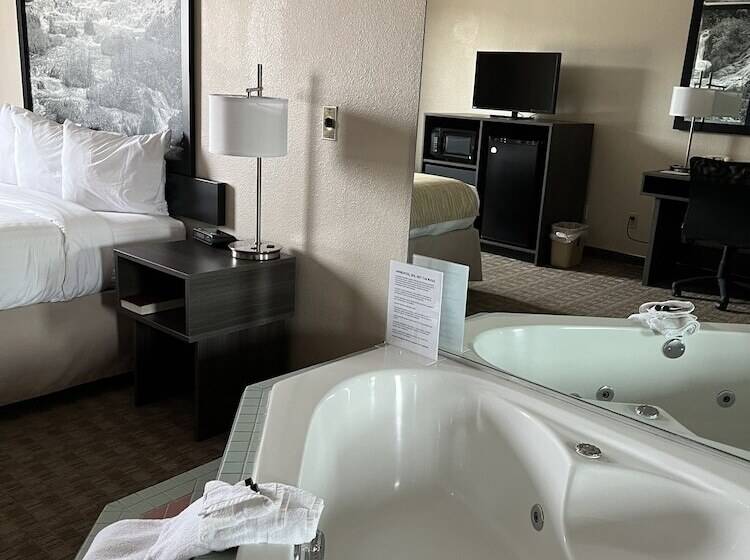 فندق Super 8 By Wyndham Sturgis