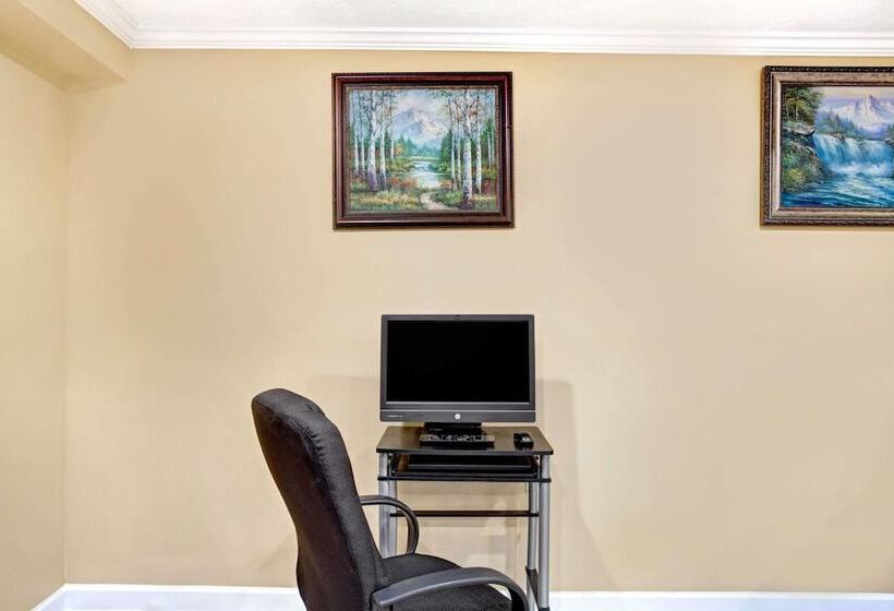 فندق Super 8 By Wyndham Whites Creek/ Nashville Nw Area